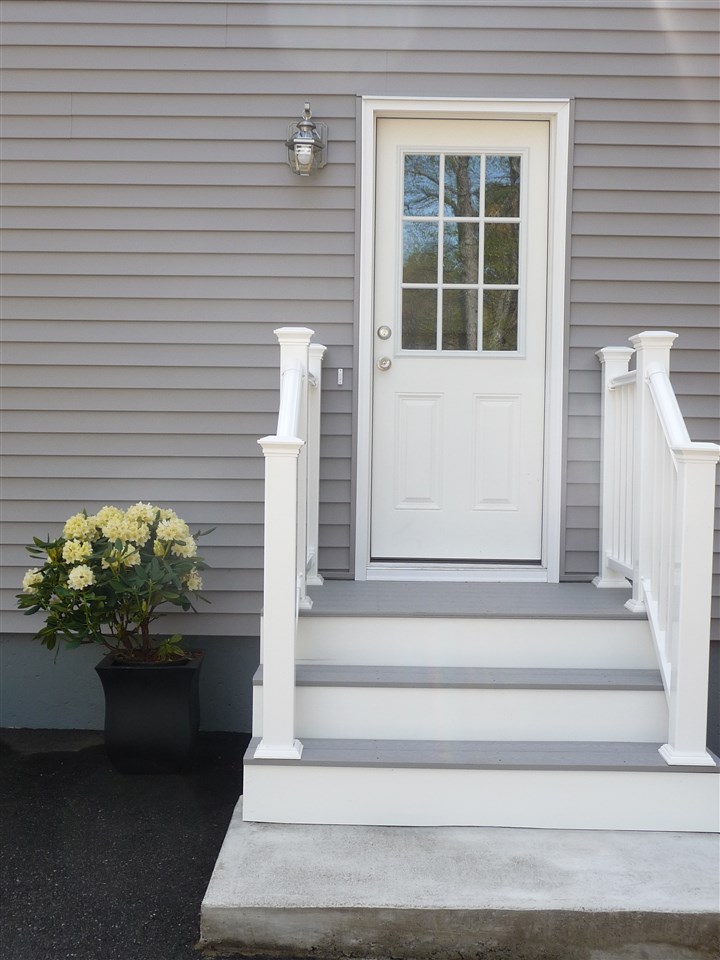 68 Mary Batchelder Road Hampton, NH 03842 - Photo 4 of 38