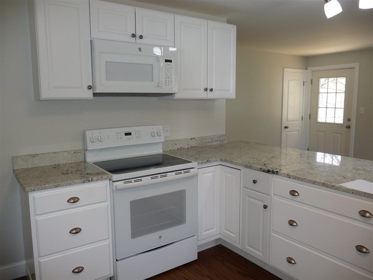 68 Mary Batchelder Road Hampton, NH 03842 - Photo 8 of 38