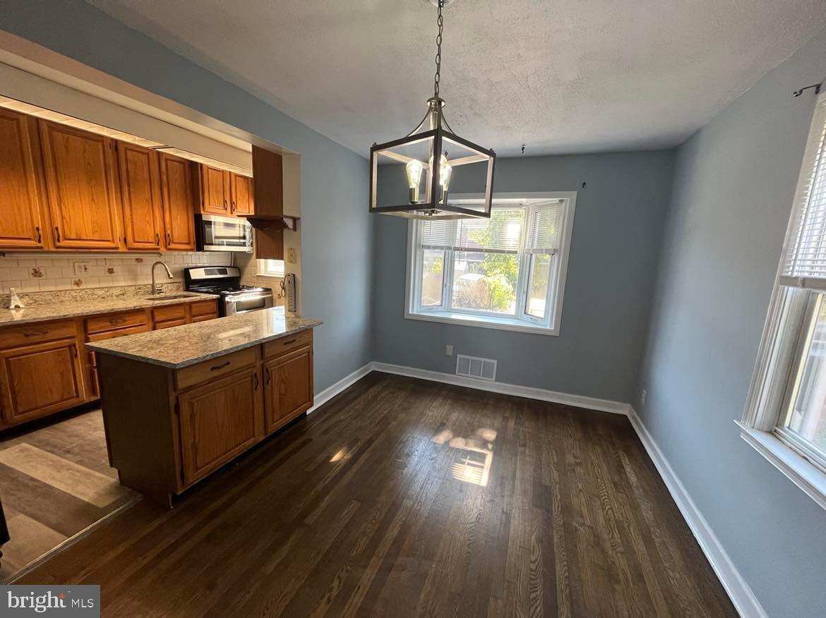 2234 Graythorn Road Middle River, MD 21220 - Photo 2 of 10 Gallery Image 2