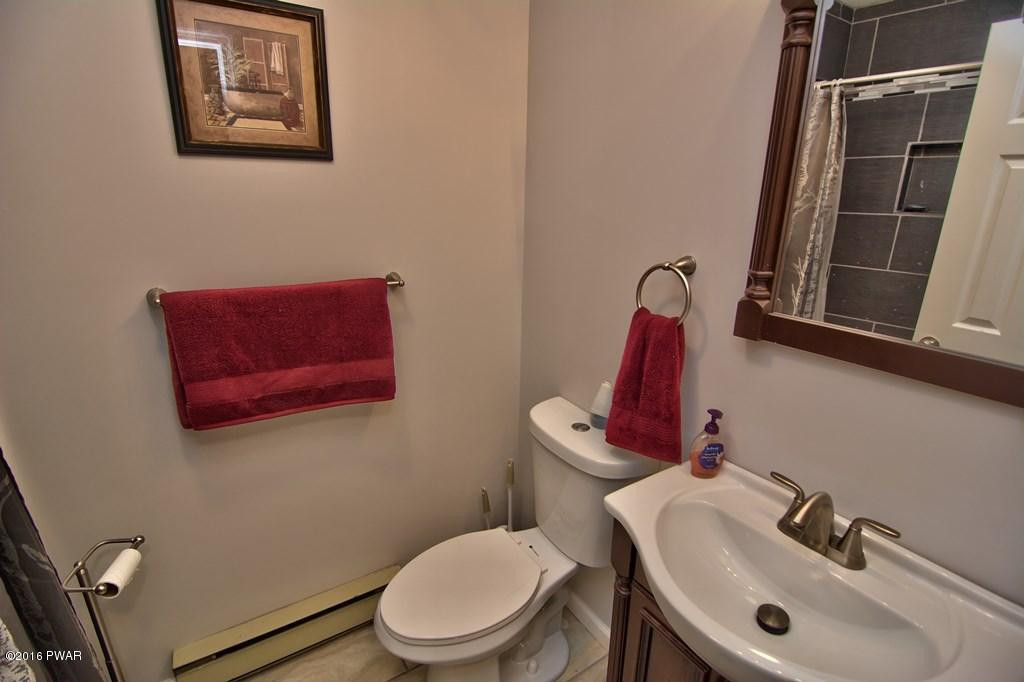 884 Deerfield Road Lake Ariel, PA 18436 - Photo 36 of 59