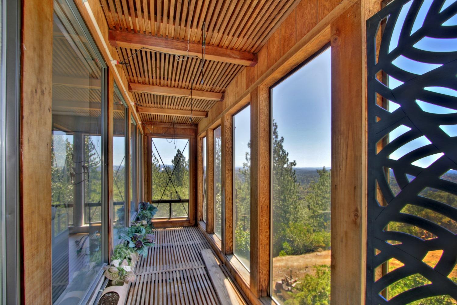 18119 Norlene Way Grass Valley, CA 95949 - Photo 17 of 93
