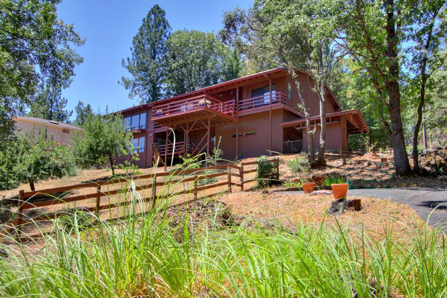 18119 Norlene Way Grass Valley, CA 95949 - Photo 2 of 93