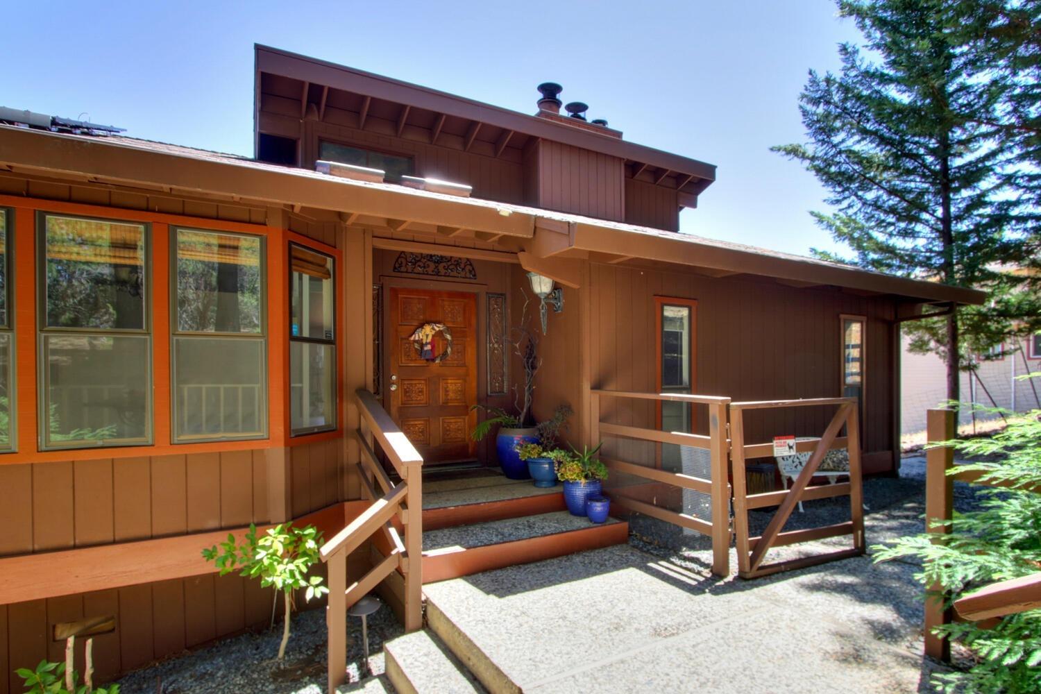 18119 Norlene Way Grass Valley, CA 95949 - Photo 4 of 93