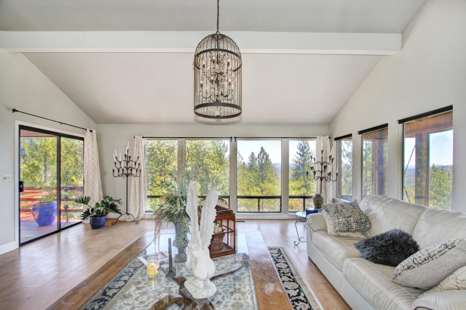 18119 Norlene Way Grass Valley, CA 95949 - Photo 8 of 93