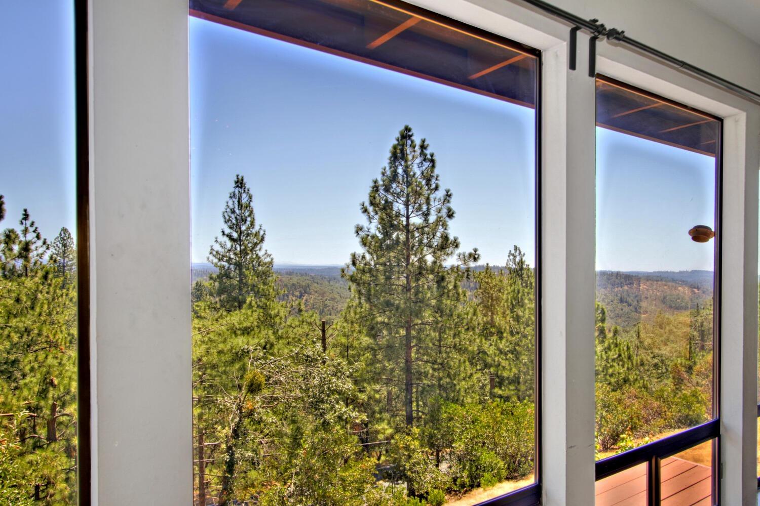 18119 Norlene Way Grass Valley, CA 95949 - Photo 10 of 93