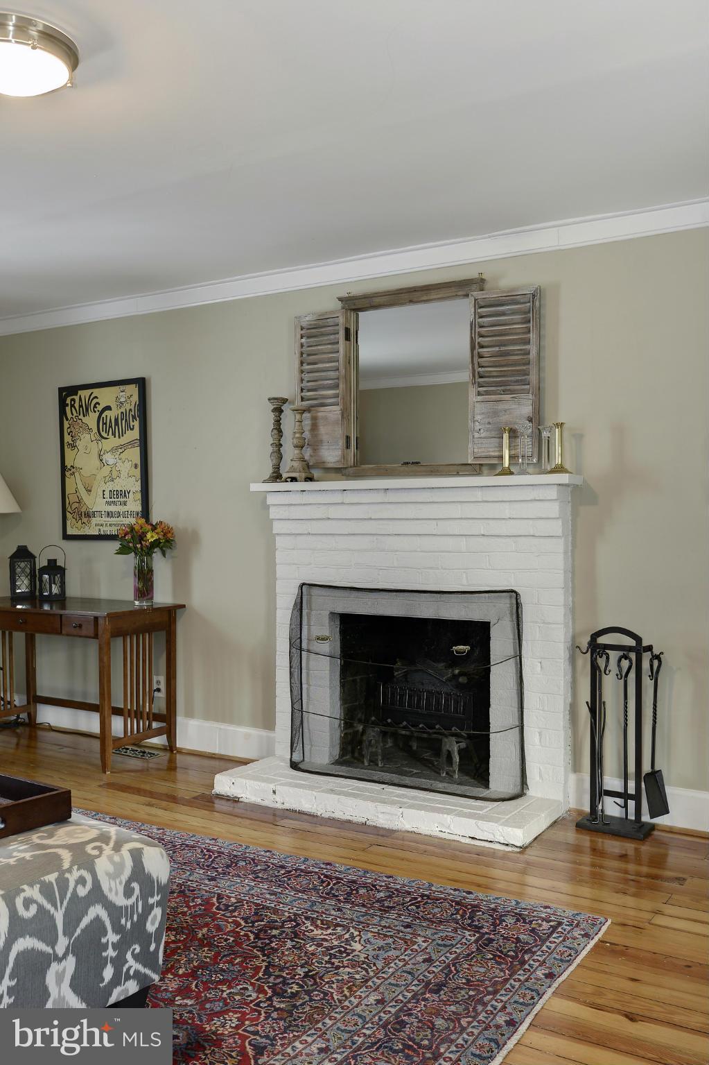 1814 Birch Road McLean, VA 22101 - Photo 3 of 26 Living Room