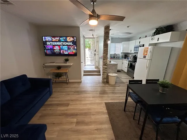 $1,600 | 5045 Spencer Street, Unit B, Las Vegas, NV 89119