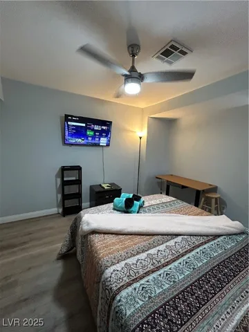 $1,600 | 5045 Spencer Street, Unit B, Las Vegas, NV 89119