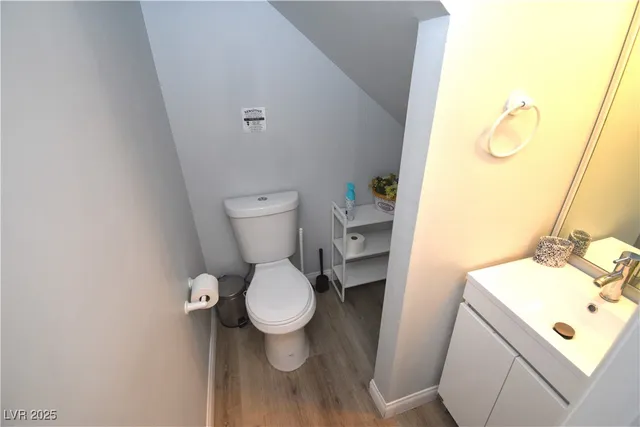 $1,600 | 5045 Spencer Street, Unit B, Las Vegas, NV 89119