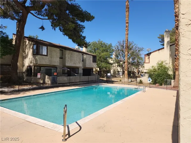 $1,600 | 5045 Spencer Street, Unit B, Las Vegas, NV 89119