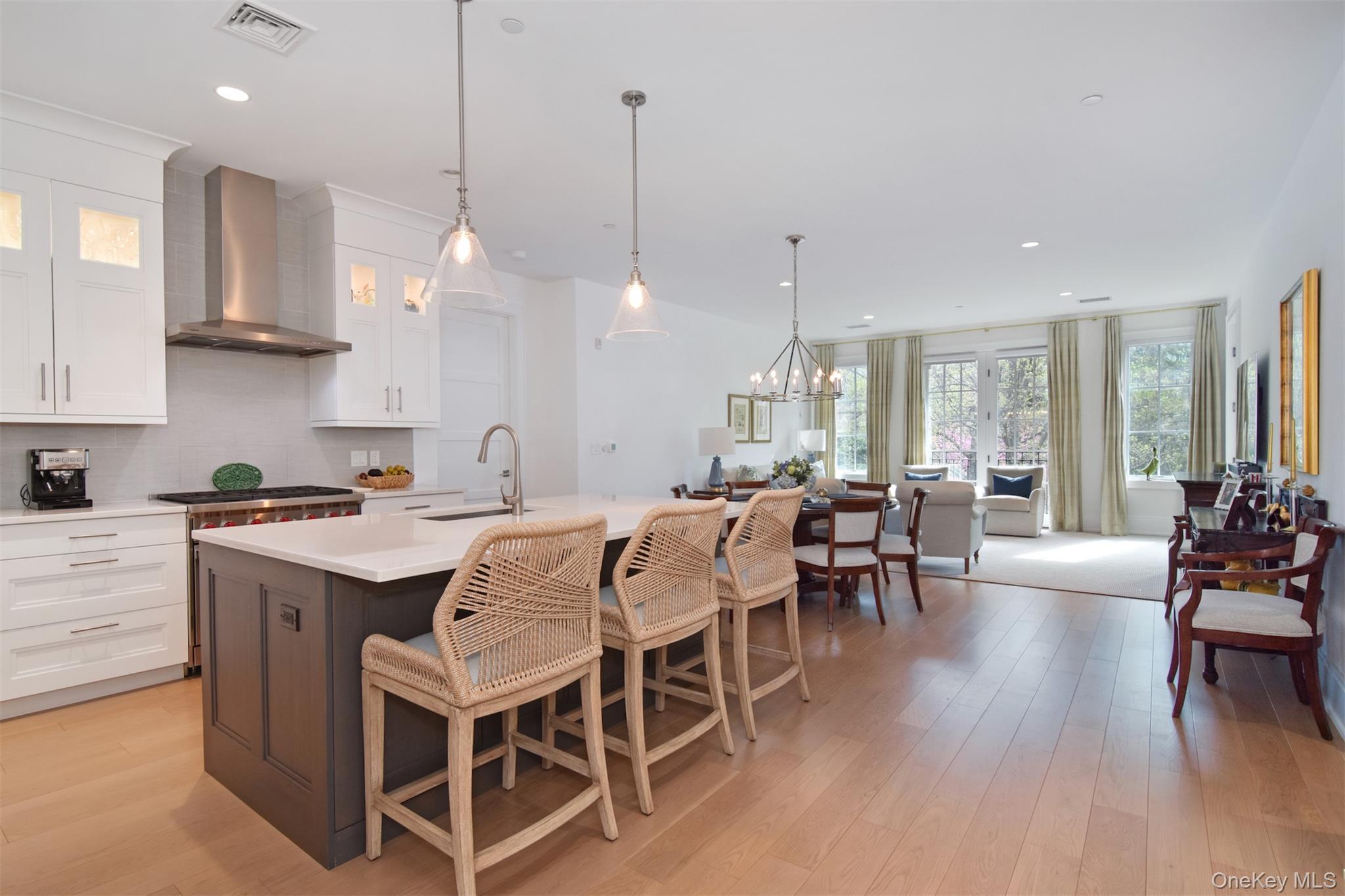 15 Kensington Road, Unit 303 Bronxville, NY 10708 - Photo 5 of 24