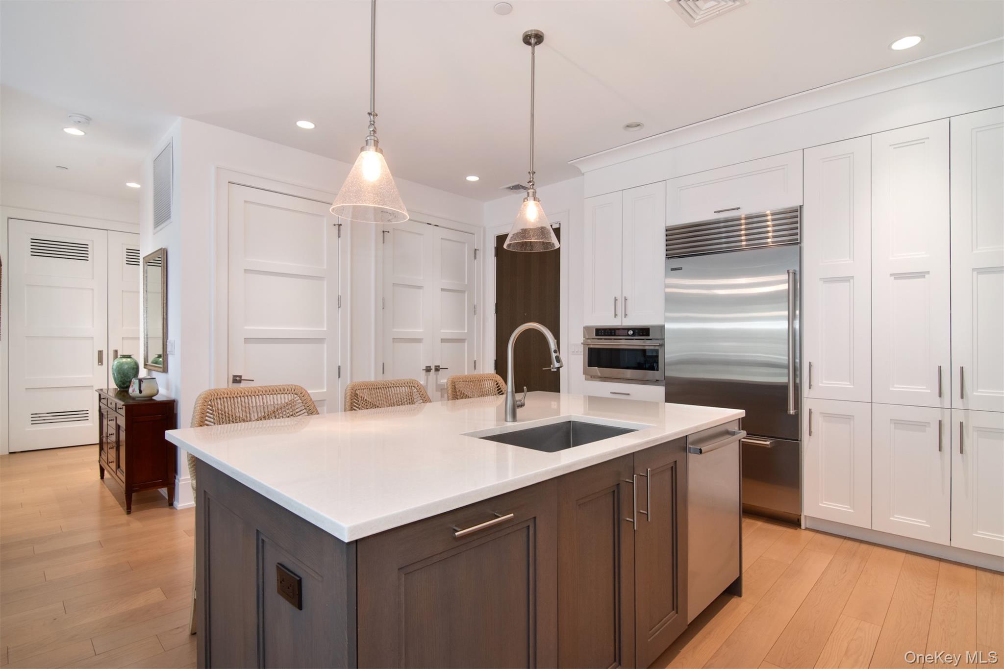 15 Kensington Road, Unit 303 Bronxville, NY 10708 - Photo 7 of 24