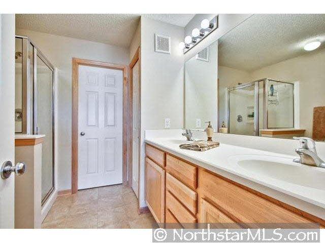 4765 Victor Path, Unit 10 Hugo, MN 55038 - Photo 4 of 10 Gallery Image 4