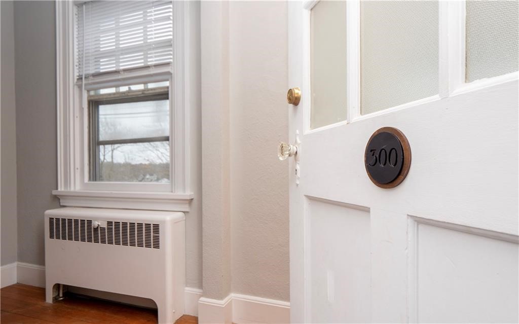 118 Ruggles Avenue, Unit 300 Newport, RI 02840 - Photo 2 of 28