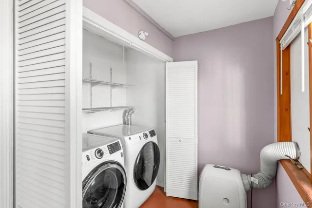 $3,200 | 105 A Muncy Avenue, West Babylon, NY 11704