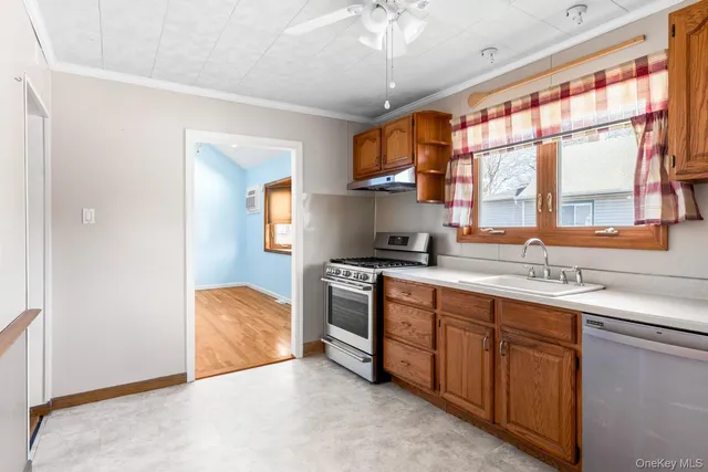 $3,200 | 105 A Muncy Avenue, West Babylon, NY 11704