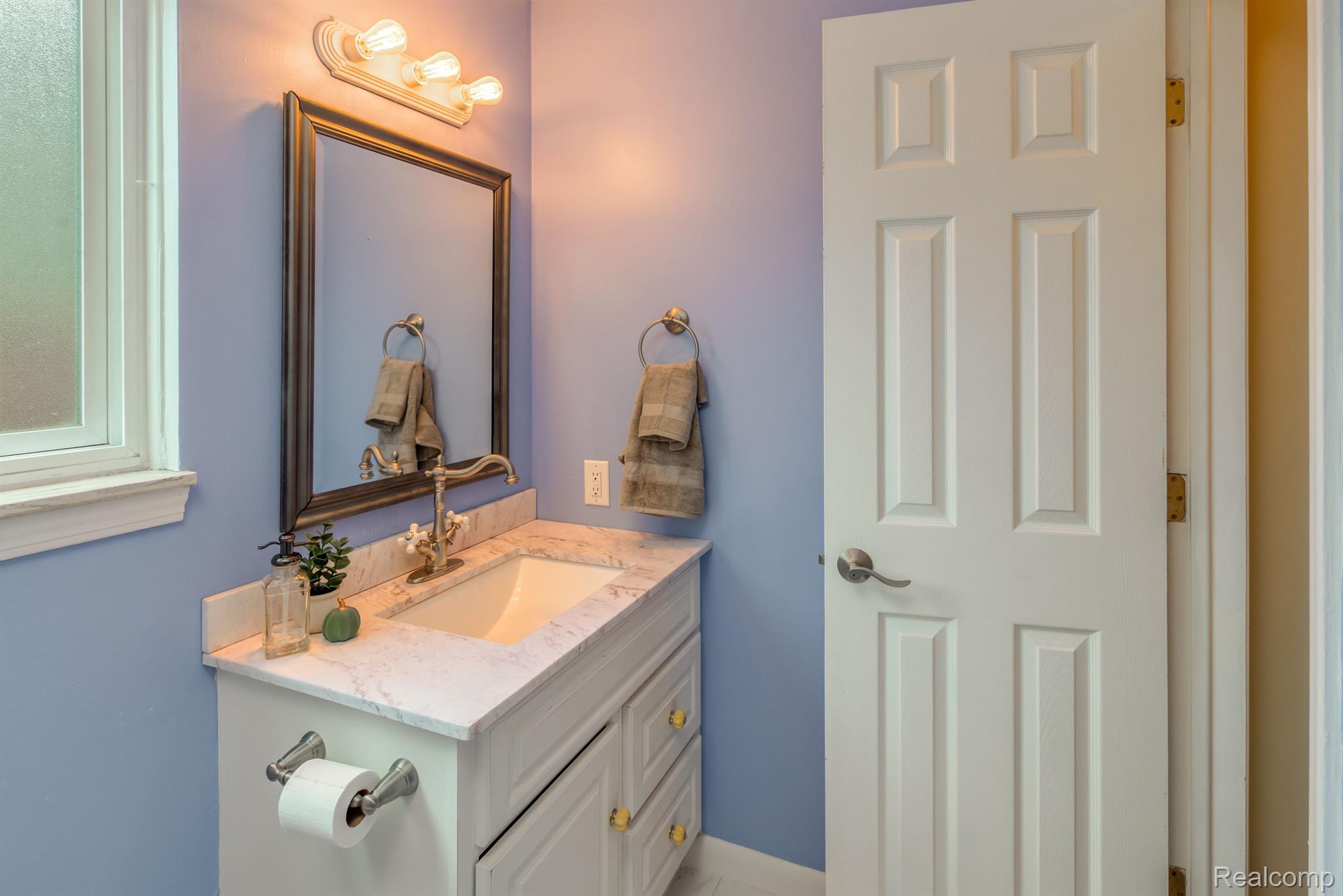 13072 Torrey Road Fenton, MI 48430 - Photo 14 of 39 Gallery Image 14