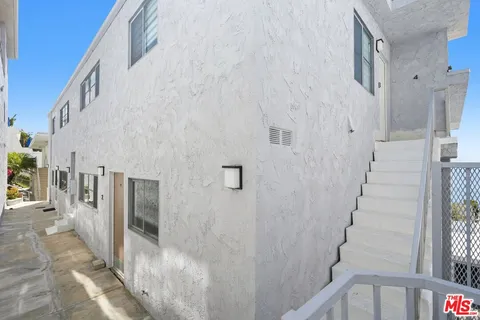 $1,495,000 | 18203 Coastline Drive, Unit 4, Malibu, CA 90265
