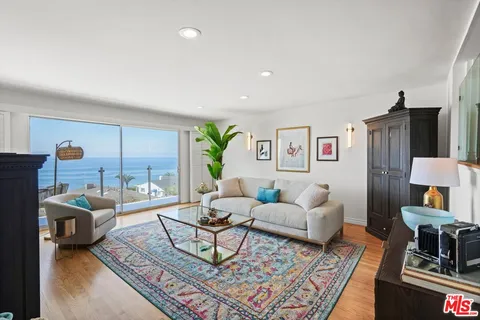 $1,495,000 | 18203 Coastline Drive, Unit 4, Malibu, CA 90265