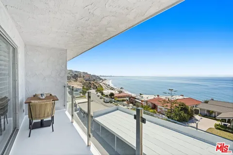$1,495,000 | 18203 Coastline Drive, Unit 4, Malibu, CA 90265