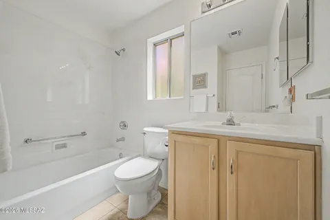 $325,000 | 1440 North Goldeneye Way, Green Valley, AZ 85614