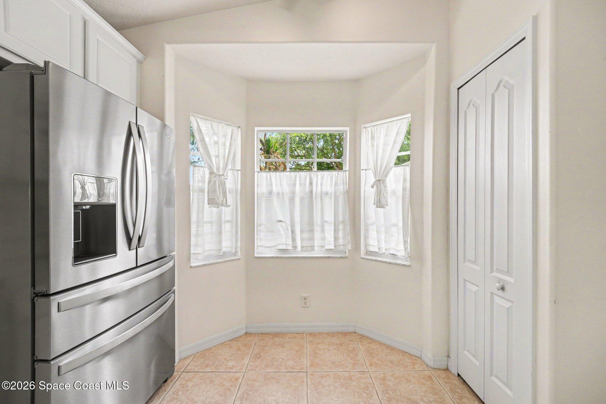 2194 Spring Creek Circle Palm Bay, FL 32905 - Photo 11 of 40 Eat In Area