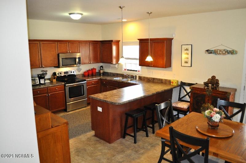206 Rudolph Lane Hubert, NC 28539 - Photo 3 of 22 Kitchen