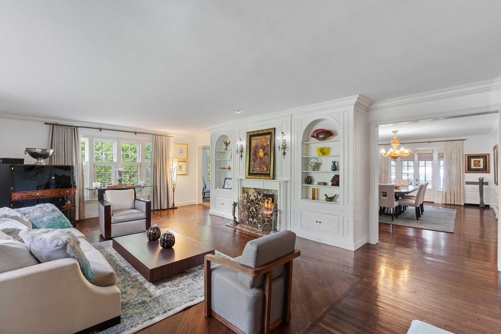 600 Ash Street Winnetka, IL 60093 - Photo 4 of 30 a living room with furniture window and wooden floor