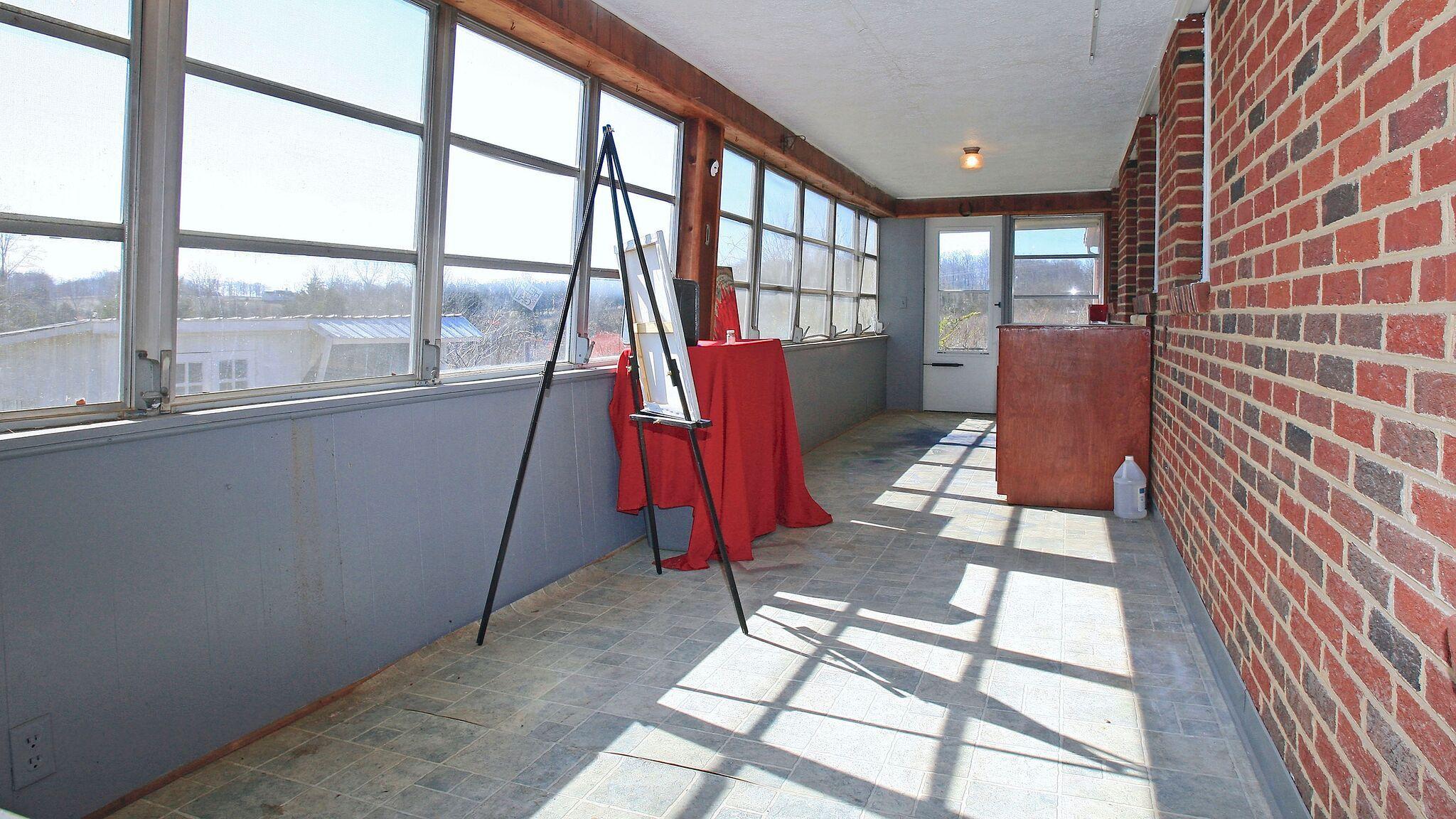 11012 Moneta Road Moneta, VA 24121 - Photo 17 of 27 sunroom