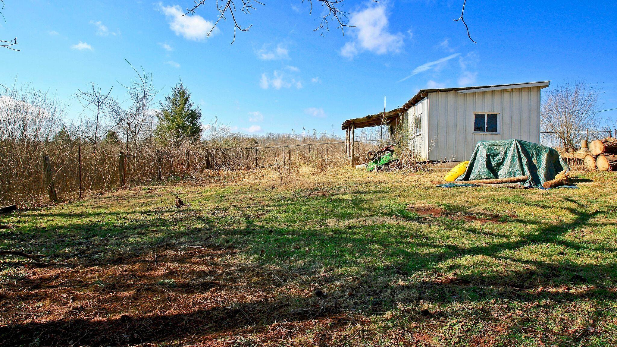 11012 Moneta Road Moneta, VA 24121 - Photo 26 of 27 backyard