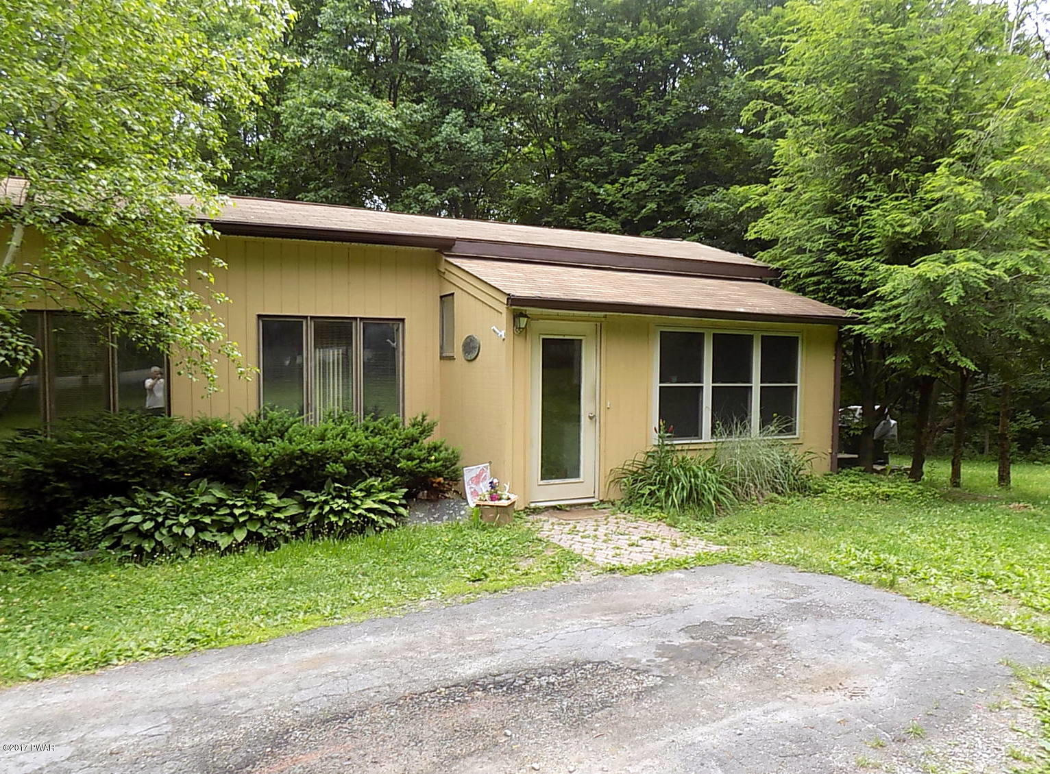 340 German Valley Road Canadensis, PA 18325 - Photo 9 of 11
