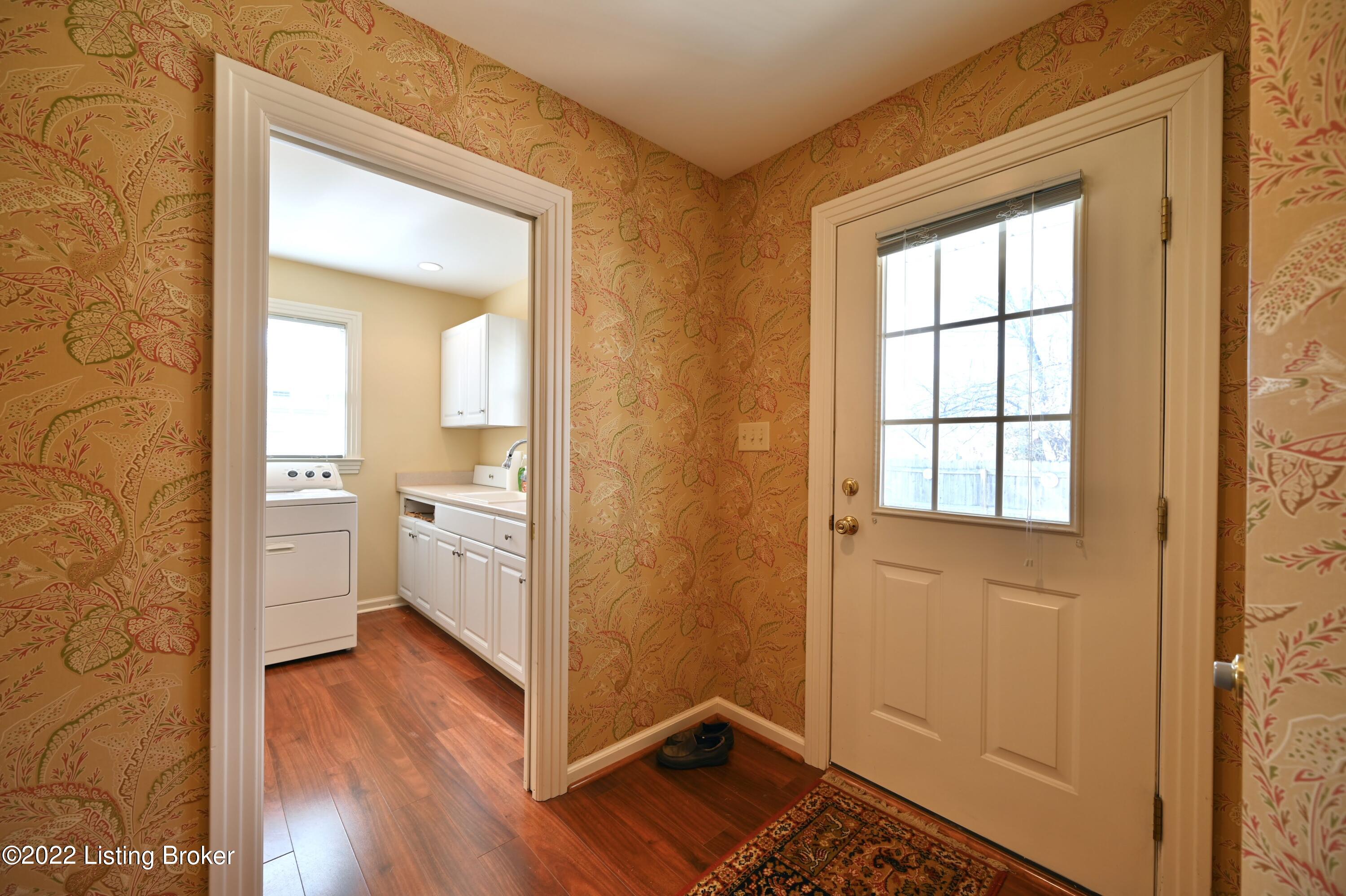 8606 Charing Cross Road Louisville, KY 40222 - Photo 17 of 48 DSC_0292