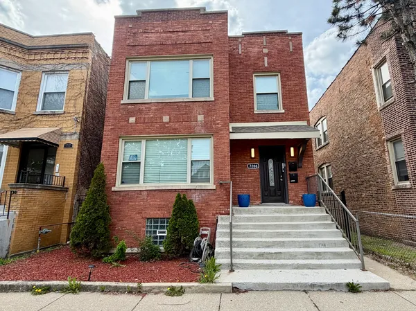 $1,500 | 7208 South Cornell Avenue, Unit 2, Chicago, IL 60649