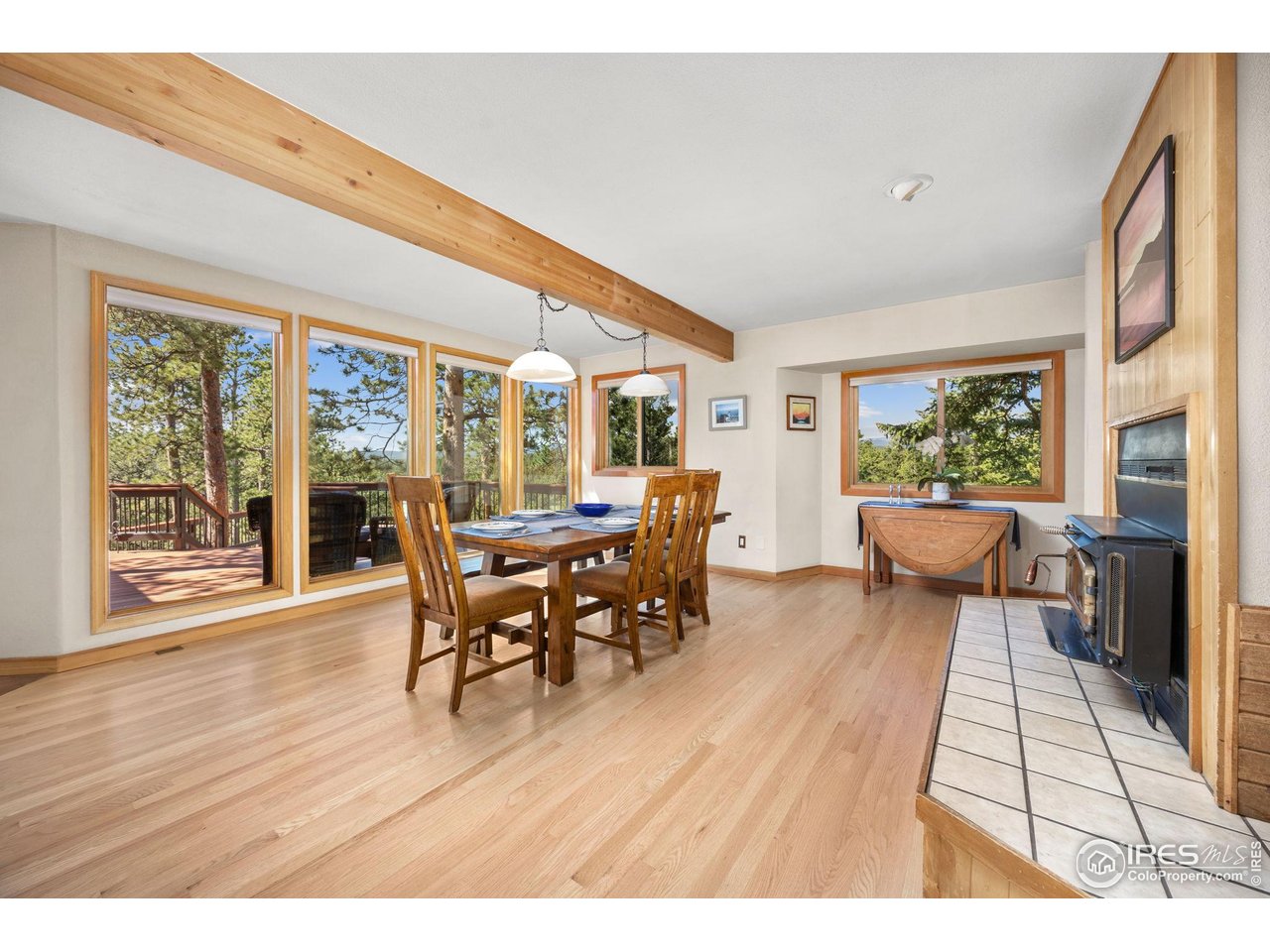 208 Coughlin Meadows Road Boulder, CO 80302 - Photo 19 of 50 This dining room can easily host large gatherings
