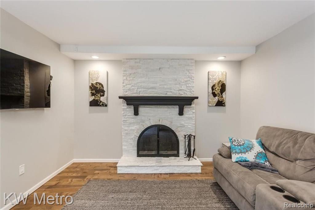 801 Bridgestone Drive Rochester Hills, MI 48309 - Photo 11 of 29