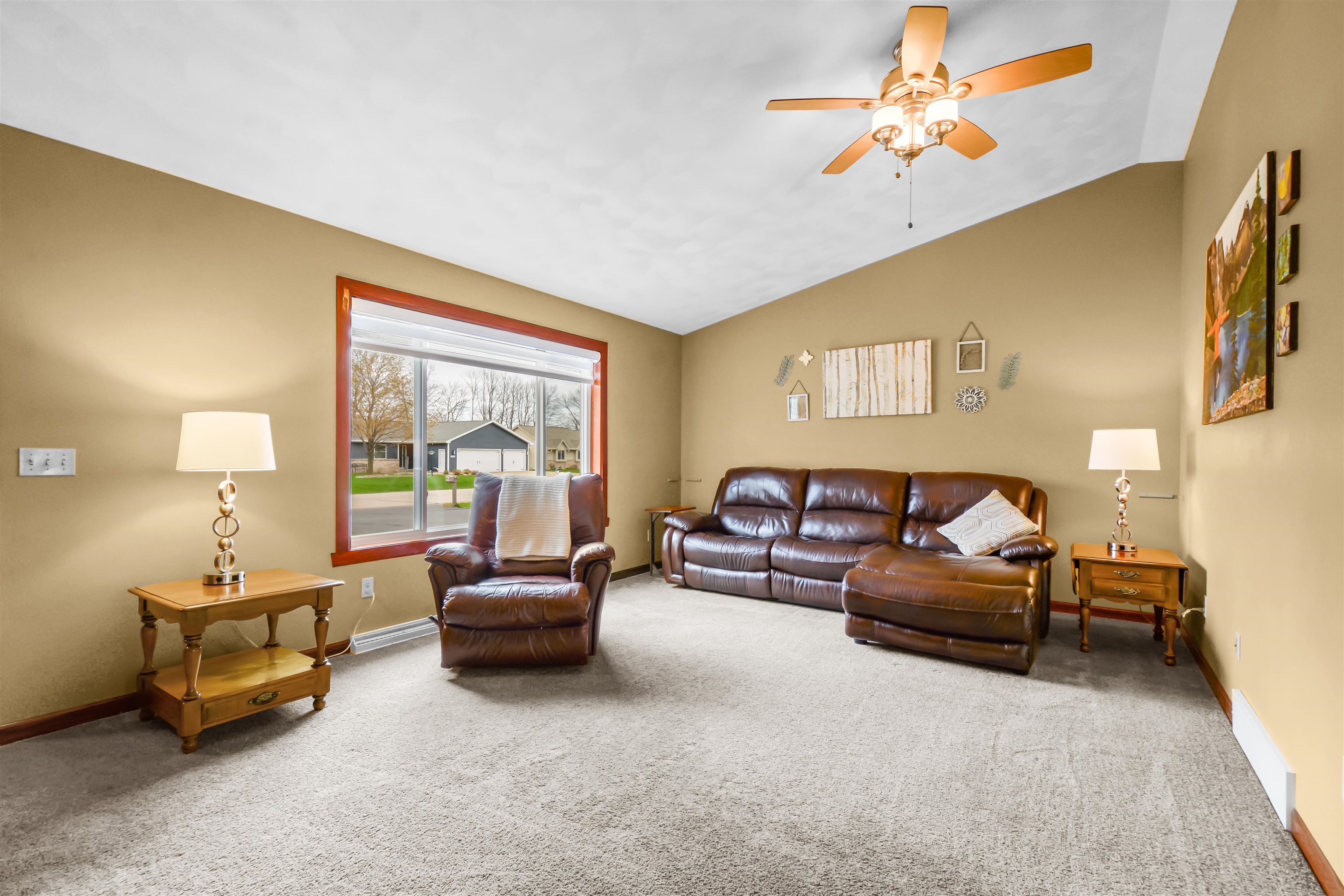 W5997 Garnet Drive Appleton, WI 54915 - Photo 8 of 58