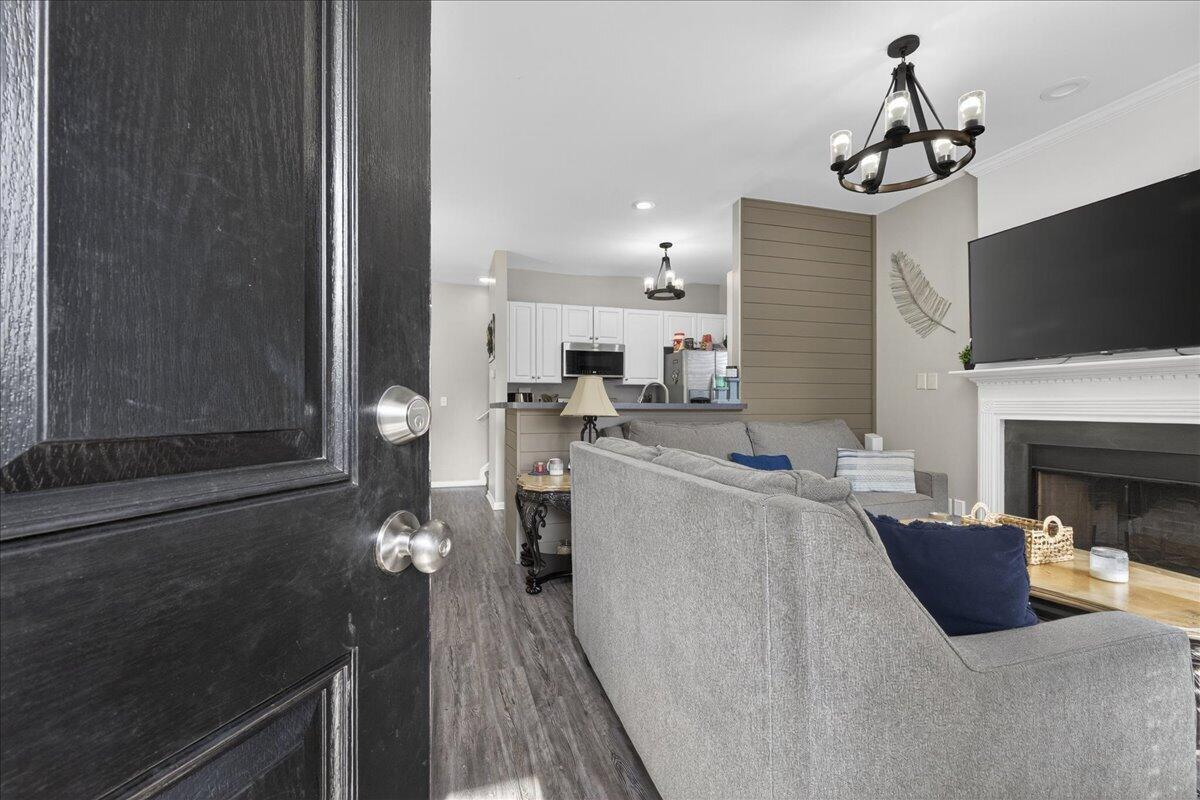 202 Killarney Trail Moncks Corner, SC 29461 - Photo 4 of 29 04-Square One Team - DSC02586