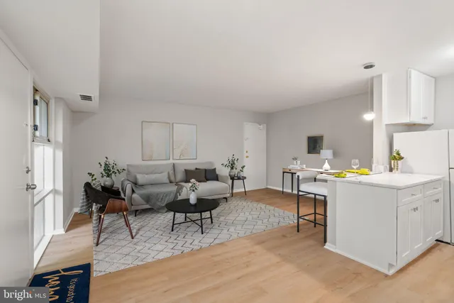 $224,700 | 4367A Americana Drive, Unit F 104, Annandale, VA 22003