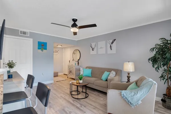 $1,500 | 1670 North 42ND Circle, Unit 102, Vero Beach, FL 32967