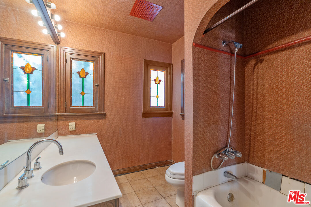 130 South Carson Road Beverly Hills, CA 90211 - Photo 15 of 50 Gallery Image 15