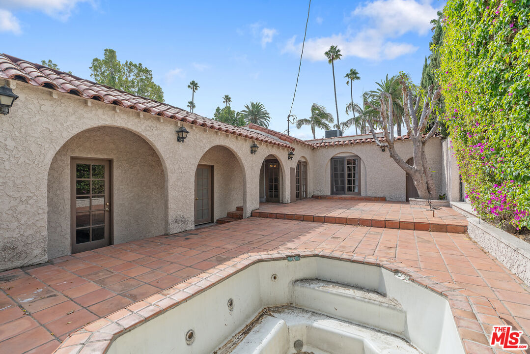 130 South Carson Road Beverly Hills, CA 90211 - Photo 37 of 50 Gallery Image 37