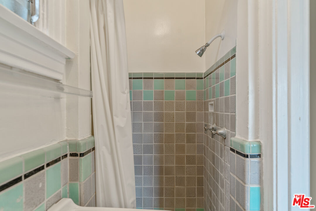 130 South Carson Road Beverly Hills, CA 90211 - Photo 40 of 50 Gallery Image 40