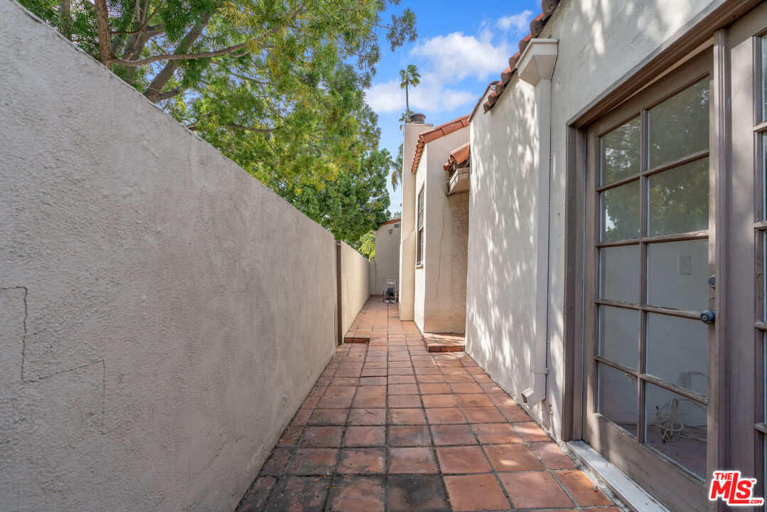130 South Carson Road Beverly Hills, CA 90211 - Photo 43 of 50 Gallery Image 43