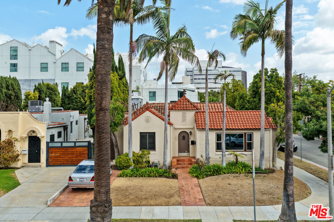 130 South Carson Road Beverly Hills, CA 90211 - Photo 47 of 50 Gallery Image 47