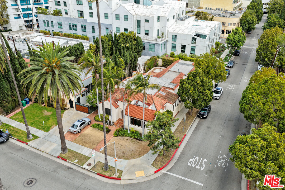 130 South Carson Road Beverly Hills, CA 90211 - Photo 48 of 50 Gallery Image 48