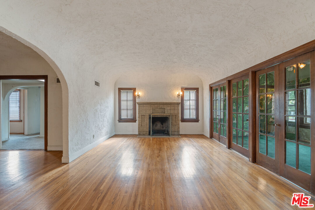 Gallery Image 7