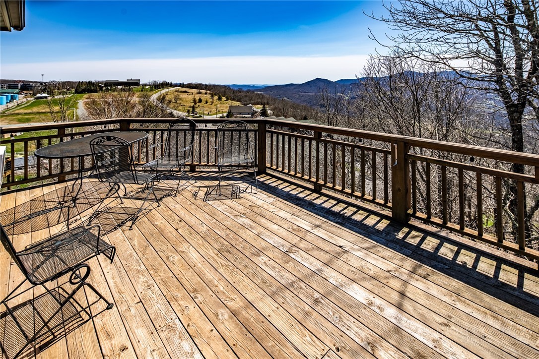 105 Skiloft Road Beech Mountain, NC 28604 - Photo 8 of 50