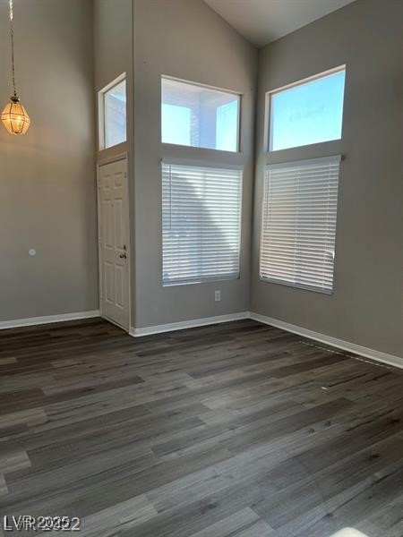 6532 Moon Roses Court Las Vegas, NV 89108 - Photo 3 of 8