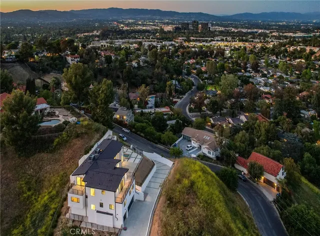 $3,995,000 | 5099 Llano Drive, Woodland Hills, CA 91364
