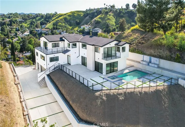 $3,995,000 | 5099 Llano Drive, Woodland Hills, CA 91364